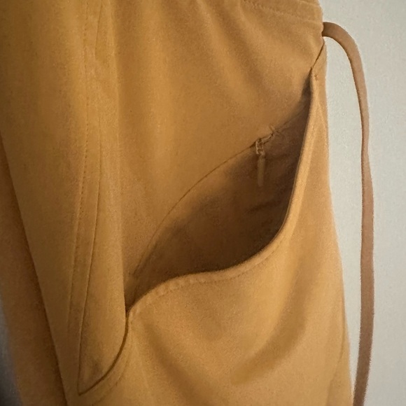 Athleta Marlow Gold Yellow Romper Size Extra Large - Picture 9 of 12